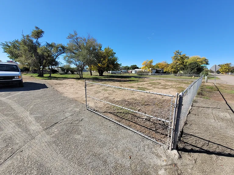 515 Mistletoe Ave — Photo 4
