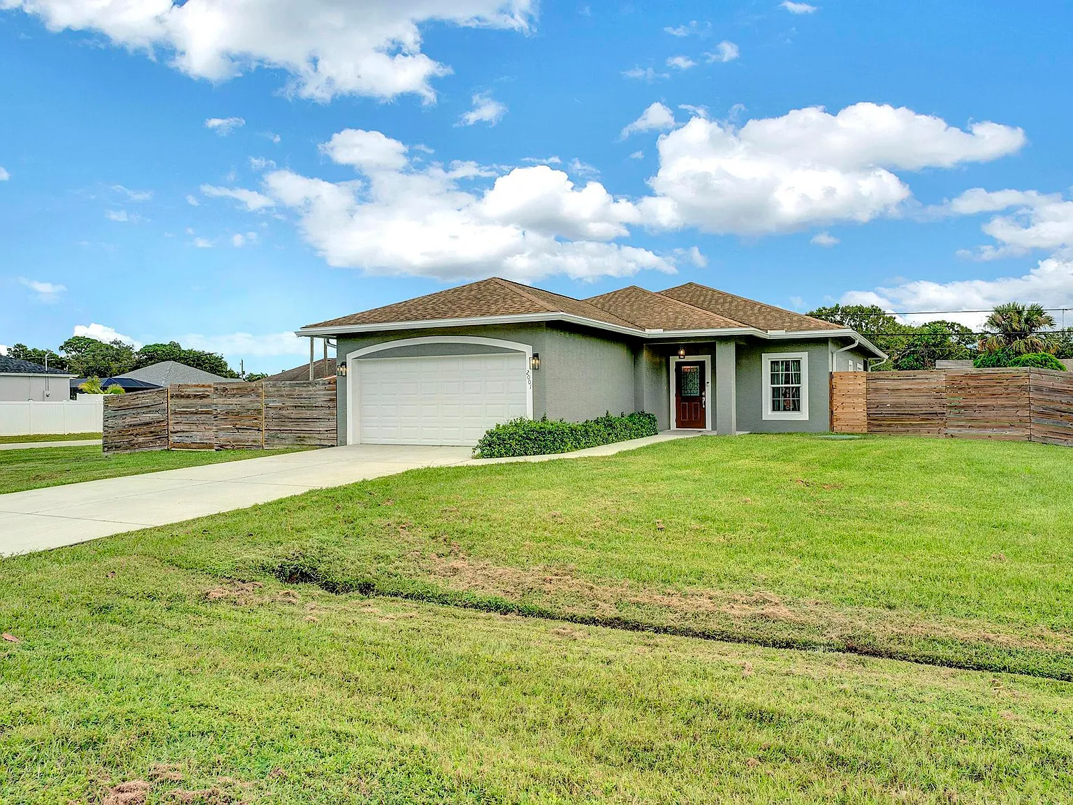 3 bed, 2.0 bath, 1598 sqft, $2,850 — Photo 3