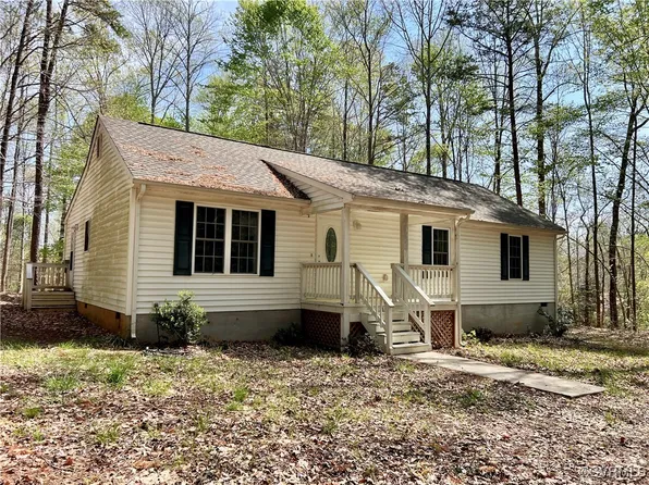 8255 Dash Ln, Jetersville, VA 23083