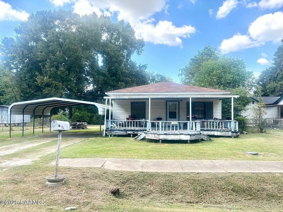1st image of 713 Hackberry St
