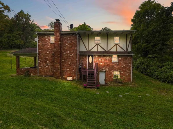 157 Wallace Dr, Monroeville, PA 15146