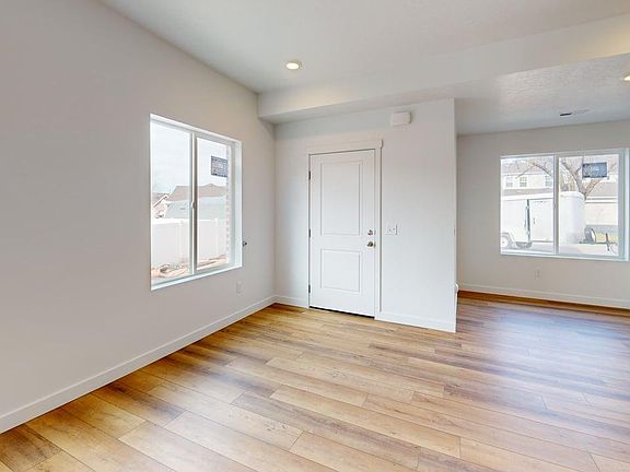 5th image of 785 Pheasantbrook Cir #3A