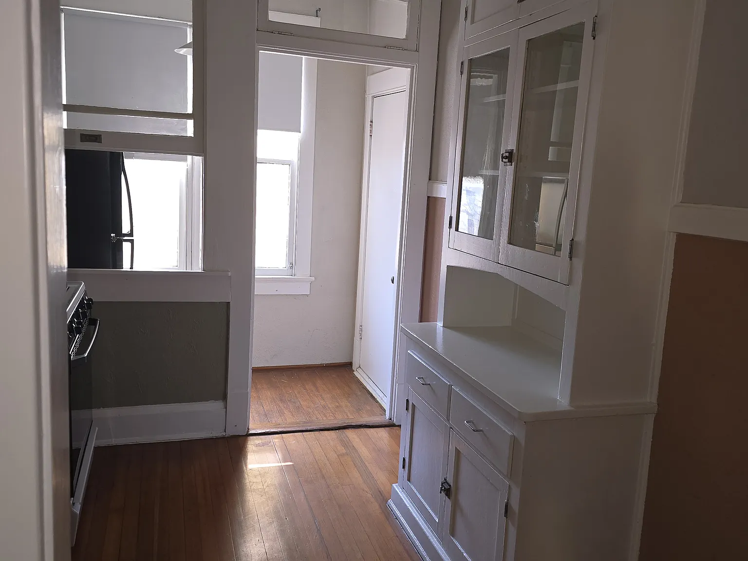 1 bed, 850 sqft, $1,375 — Photo 3