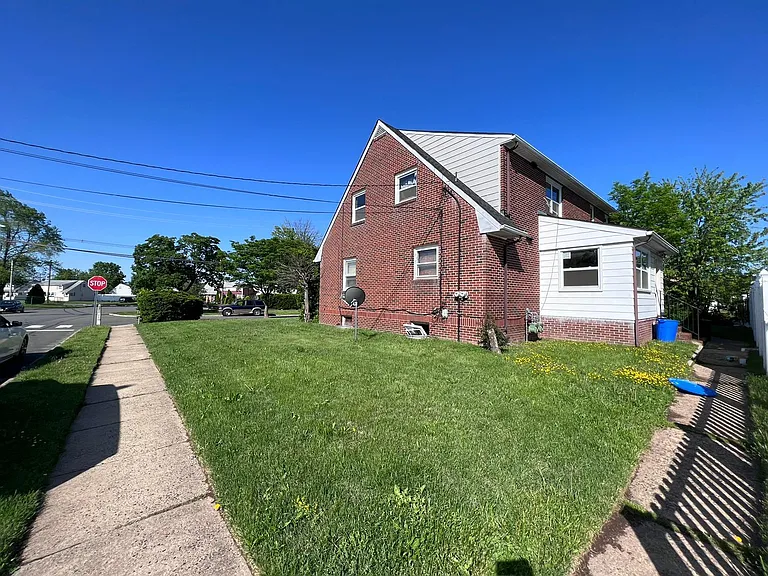 2 Coolidge Ave #2F — Photo 7