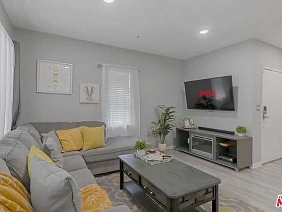 2nd image of 12032 S Broadway #12032