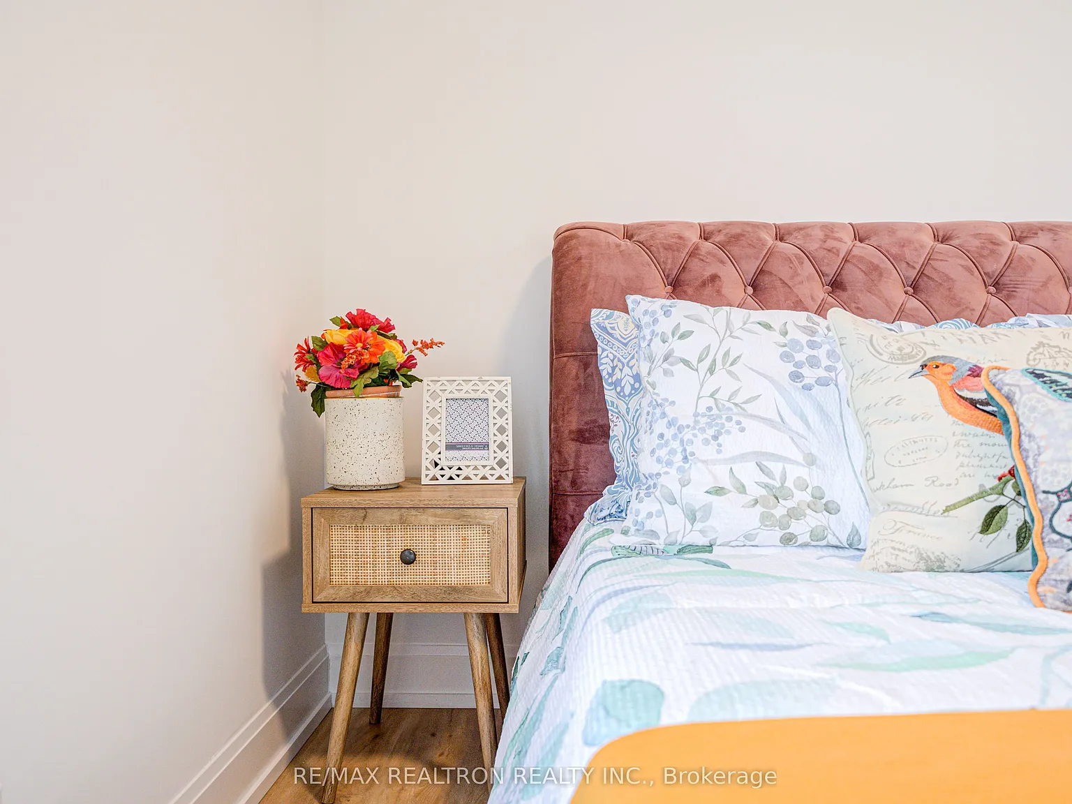 1 bed, $2,000 — Photo 2