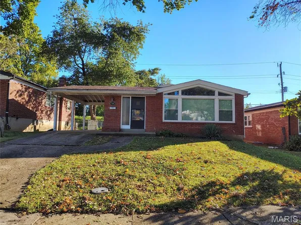 7158 Willow Tree Ln, Saint Louis, MO 63130