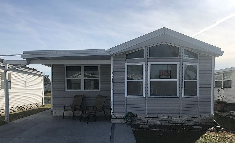 Water view/ low lot rent.  