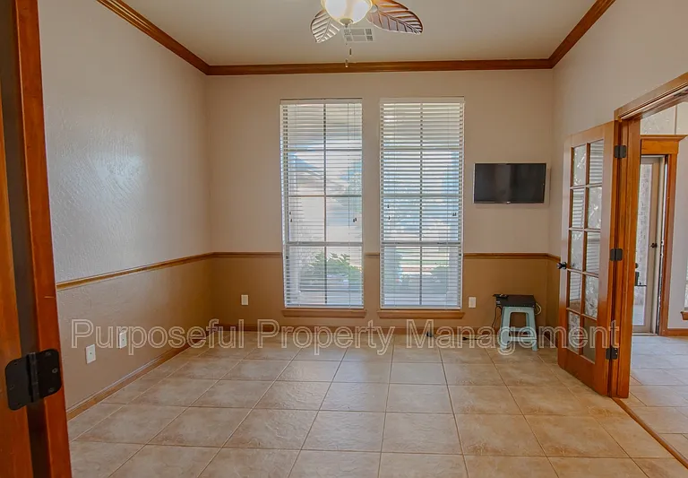 8833 NW 114th Cir — Photo 16