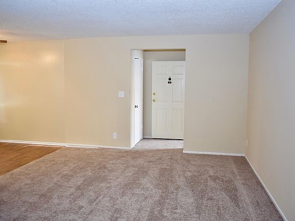 5th image of 13221 Cordary Ave APT 6
