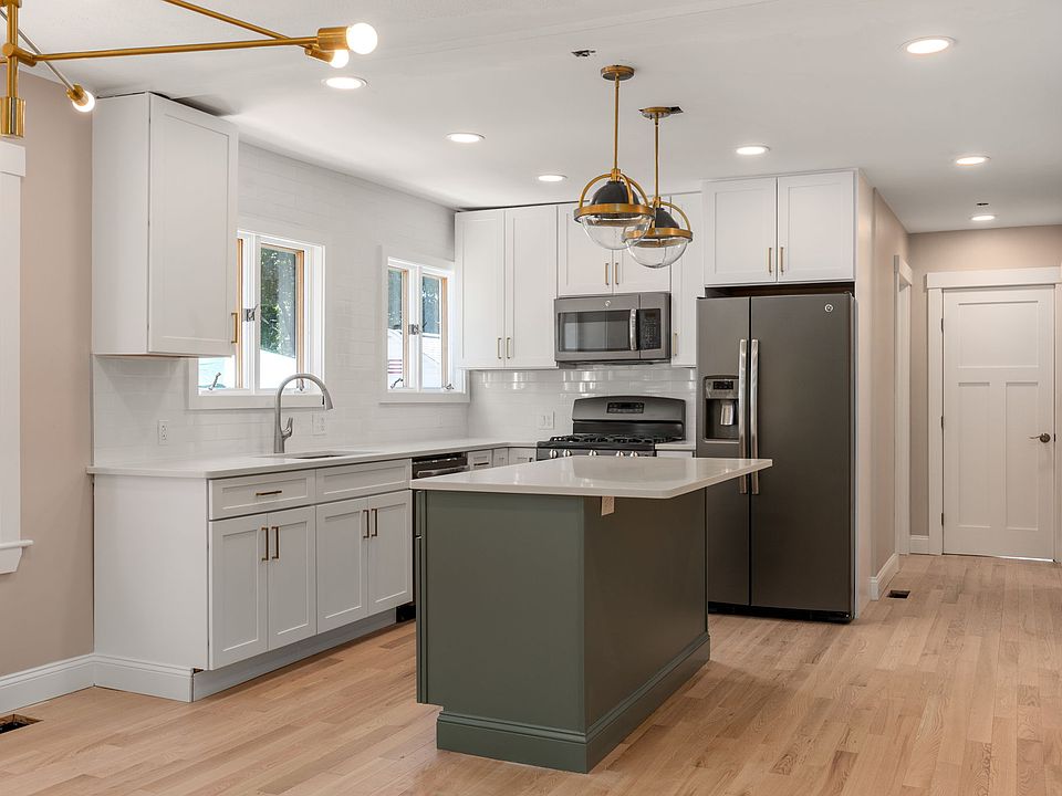 1st image of 111 Central St #1