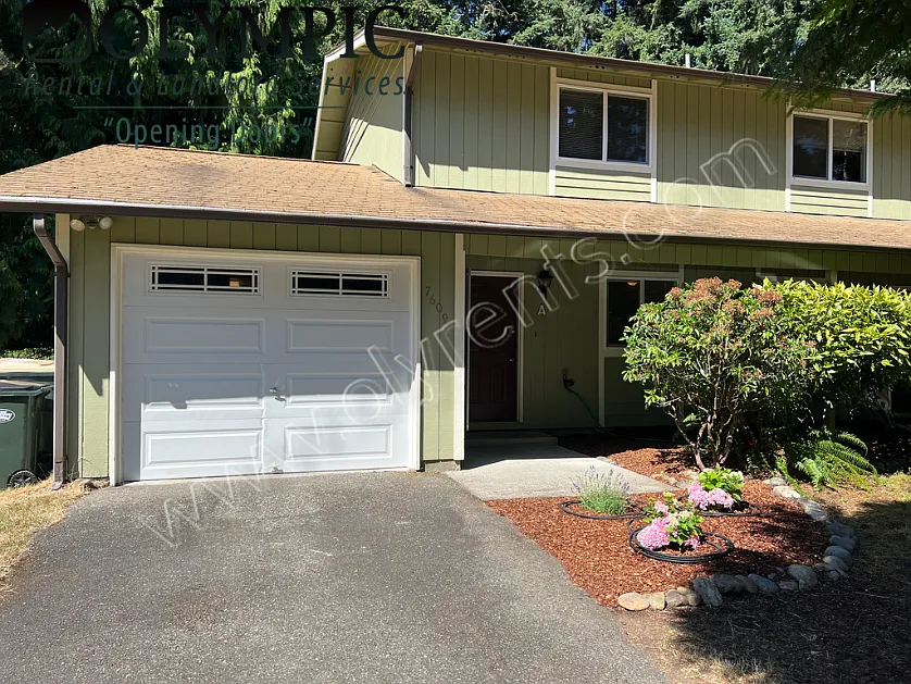 Tumwater 2 Bdrm, 1.5 Bath Townhome Style Duplex — Photo 2