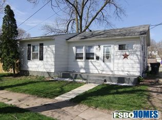 310 15th St NW, Cedar Rapids, IA 52405