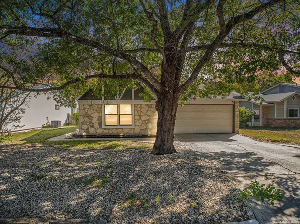 9848 Fortune Ridge Dr, Converse, TX 78109