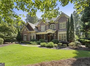 225 Skyridge Dr, Sandy Springs, GA 30350