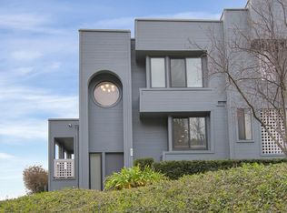 811 America Way, Del Mar, CA 92014