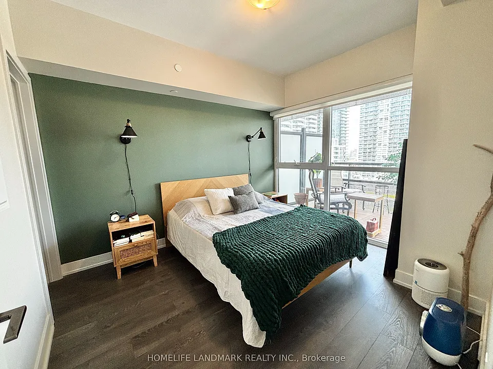 11 Lillian St #1408