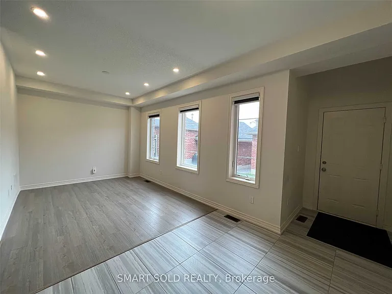 1046 Murrell Blvd — Photo 13