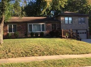 5816 W 101st Pl, Overland Park, KS 66207