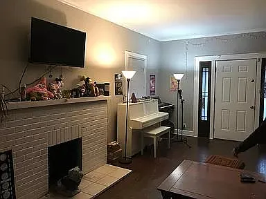 5 bed, 2600 sqft, $2,550 — Photo 2