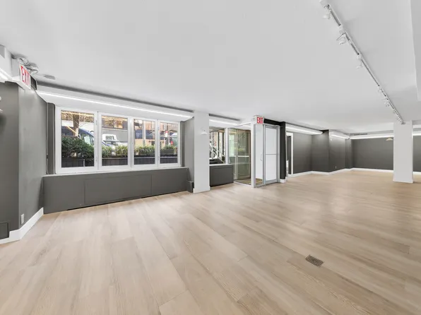222 East 58th Street D image 1 of 10