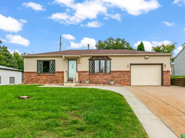 7311 S 42nd St, Omaha, NE 68147