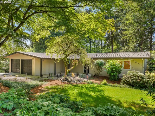 2251 Fernwood Cir, Lake Oswego, OR 97034