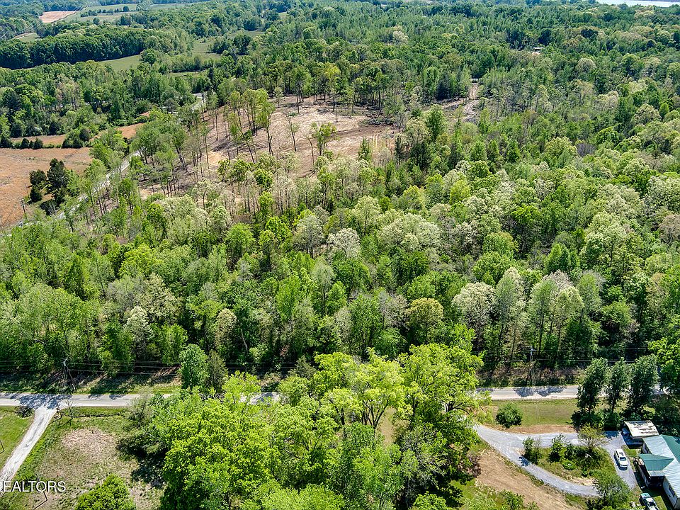 1st image of 435 Oak Grove Rd
