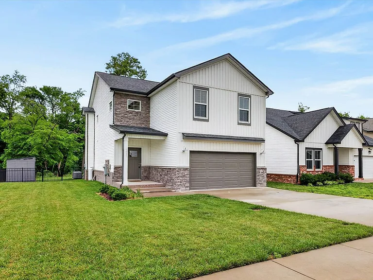 1437 Citadel Dr — Photo 2
