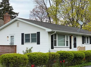 51 Castleford Rd, Rochester, NY 14616