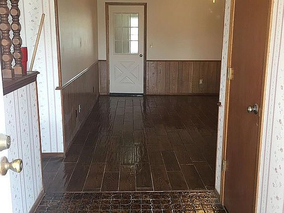 Entry to front room