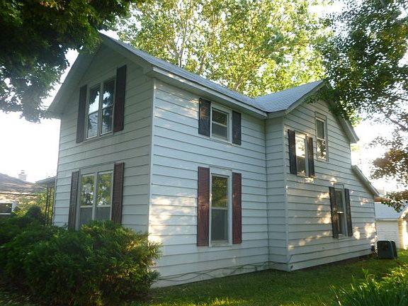 3rd image of 207 N Miller St