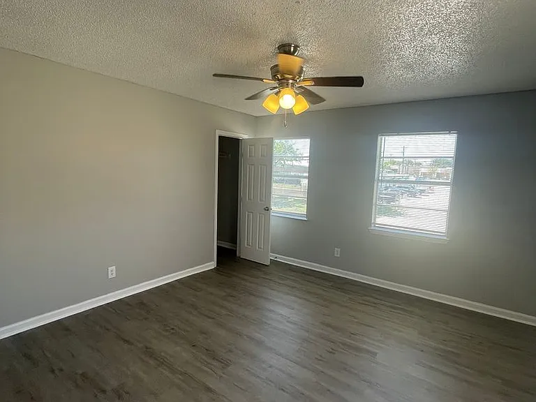 9526 Contessa Dr — Photo 10