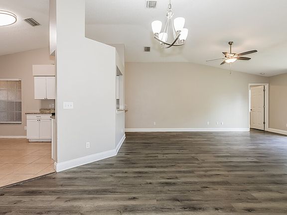 5th image of 12128 Buffington Ln