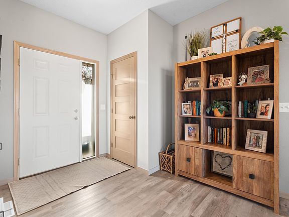 2nd image of 2309 S Sadie Ave