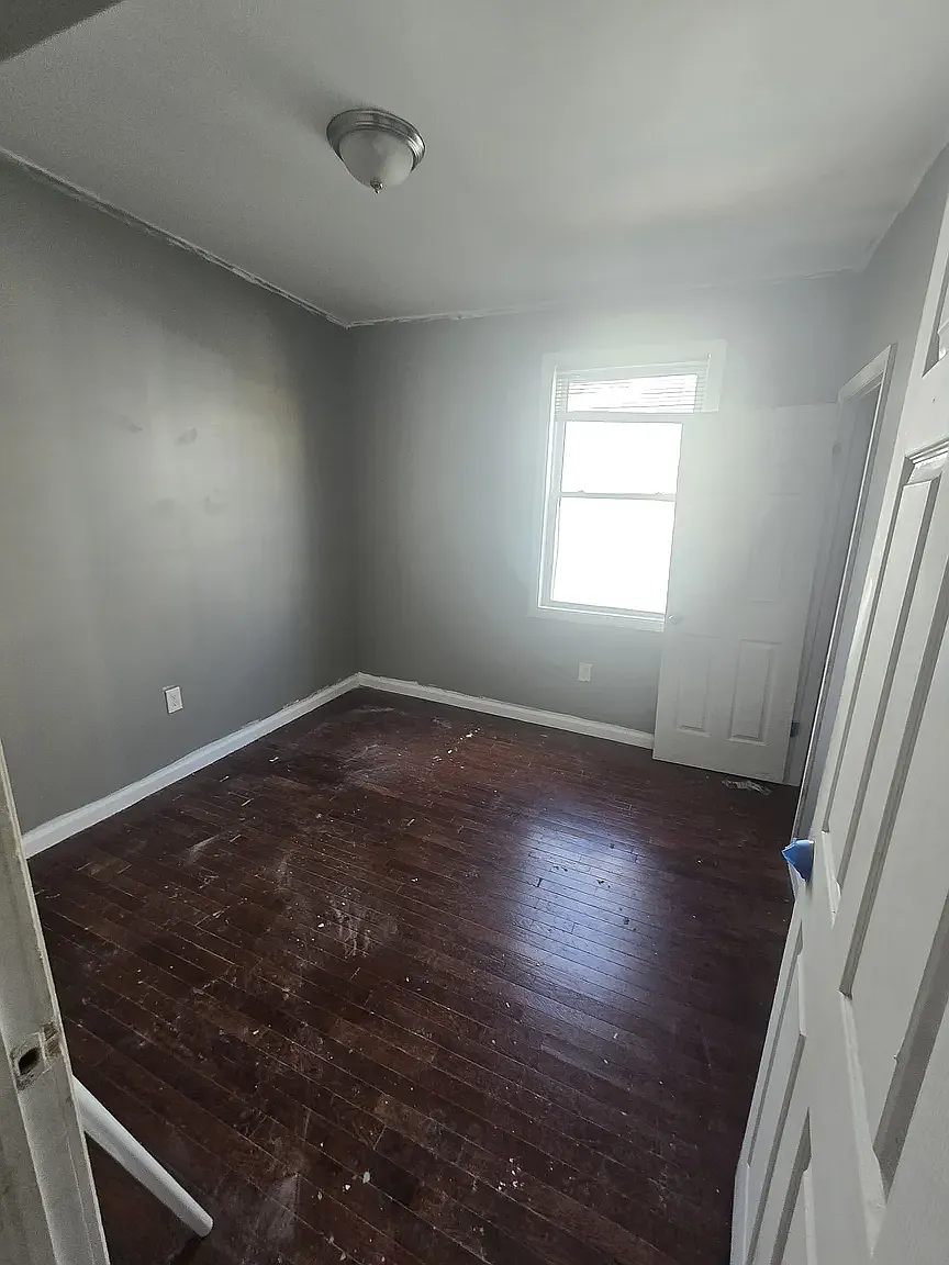 Building Photo - 89 Cedar Ave #5D