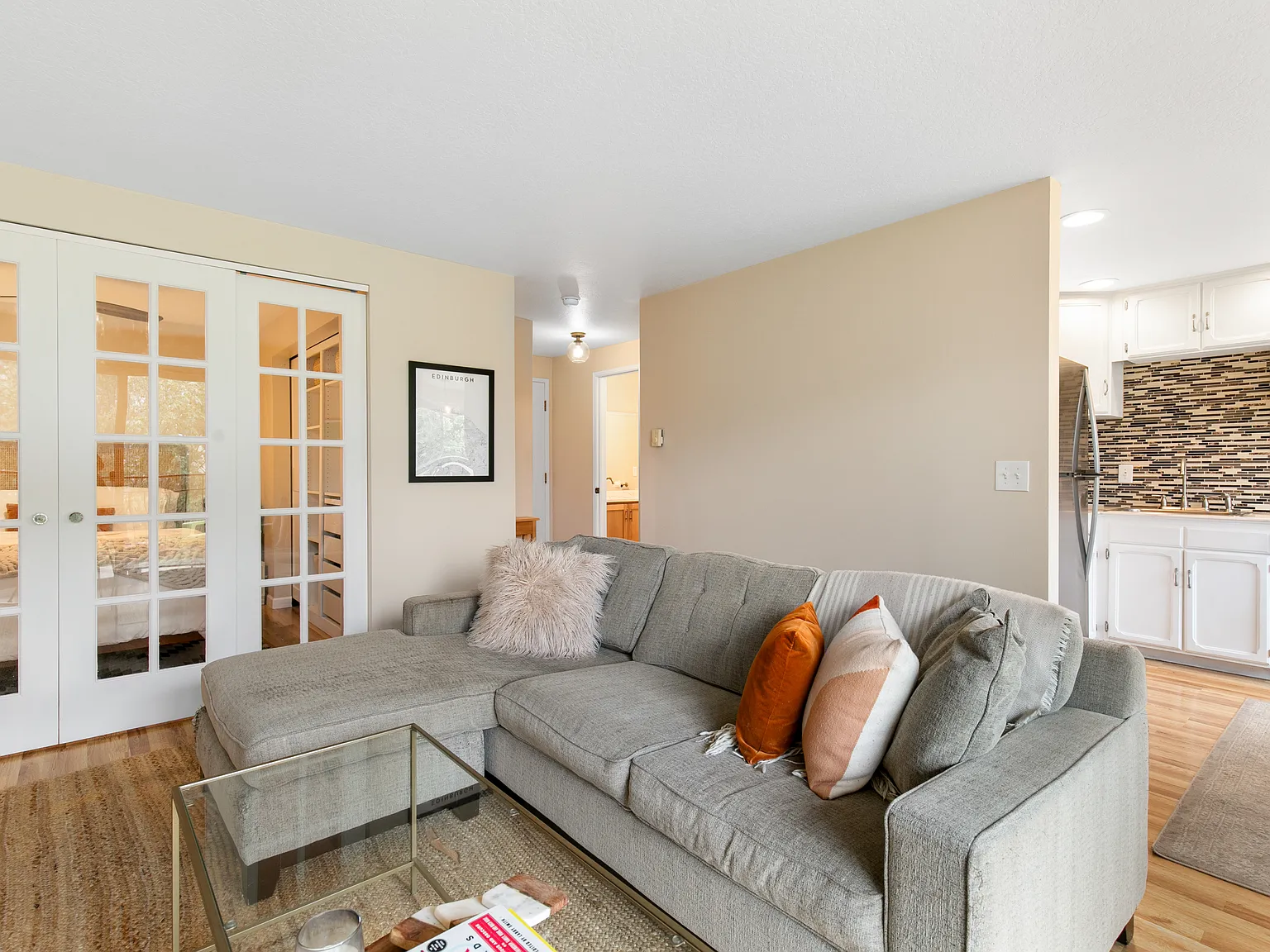 1 bed, 523 sqft, $2,400 — Photo 4