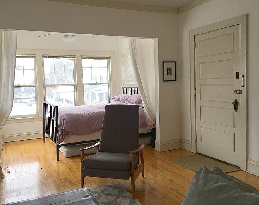 1st image of 2628 W 44th St
