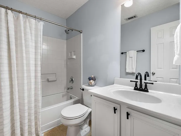 1021 Ashmore Dr — Photo 13