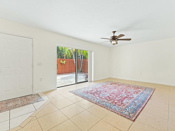 4th image of 5726 SE WINDSONG Lane #324