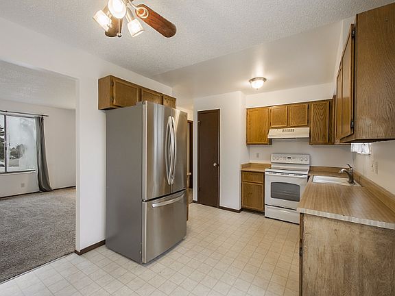 4th image of 3343 W Danube Dr
