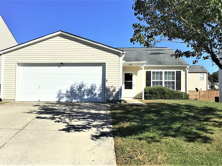 3906 Jack Pine Ct — Photo 1
