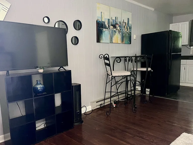 925 Boscobel St #3 — Photo 4
