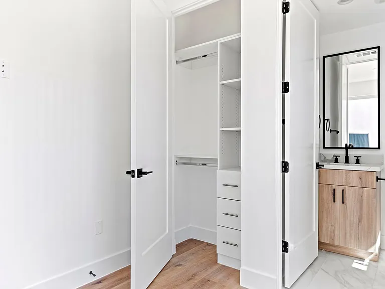 10921 Hesby St #1/2 — Photo 8