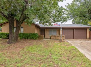 1129 Norwood Dr, Hurst, TX 76053