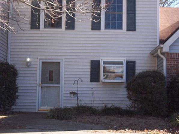 2002 Jebs Ct NW