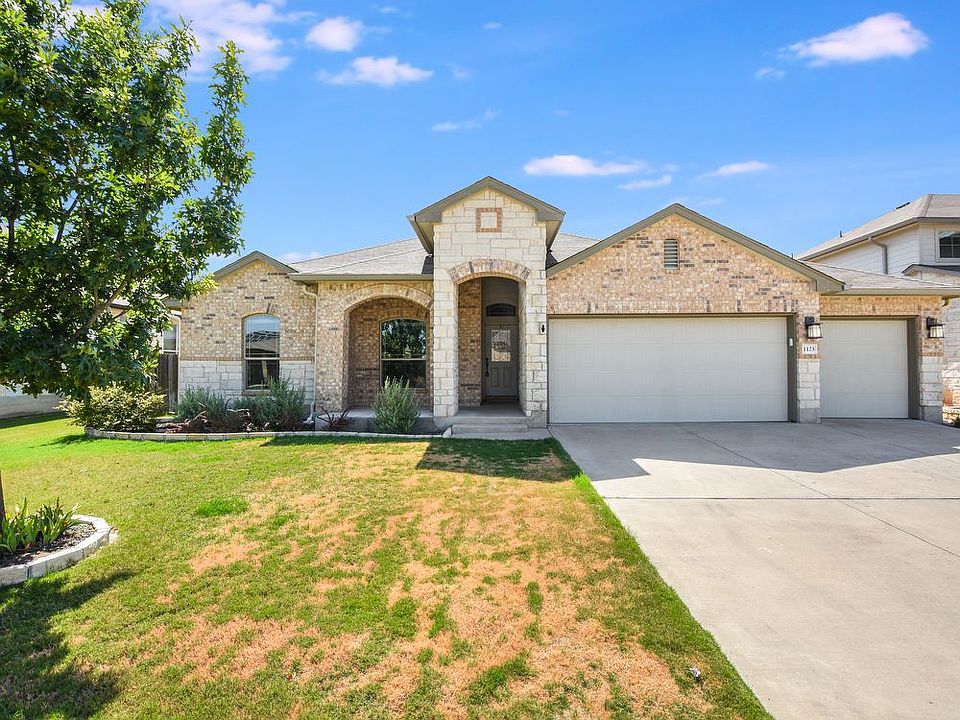 1st image of 1123 Emerald Gate Dr