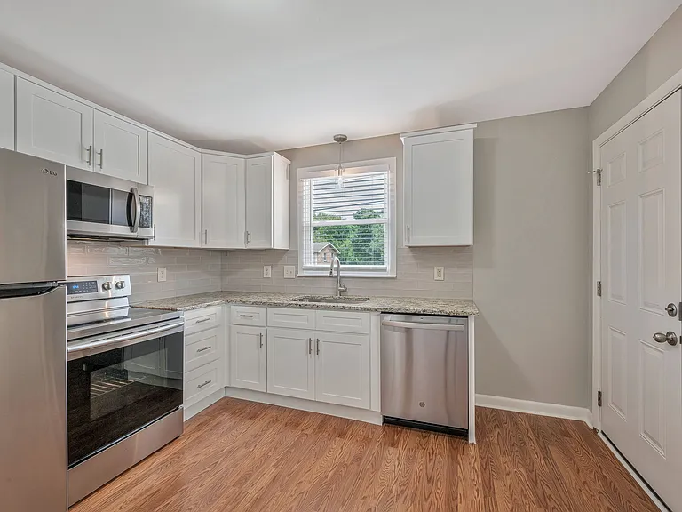 7439 George Gaines Rd — Photo 11