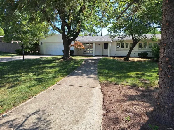 3710 Kirkfield Dr, Fort Wayne, IN 46815