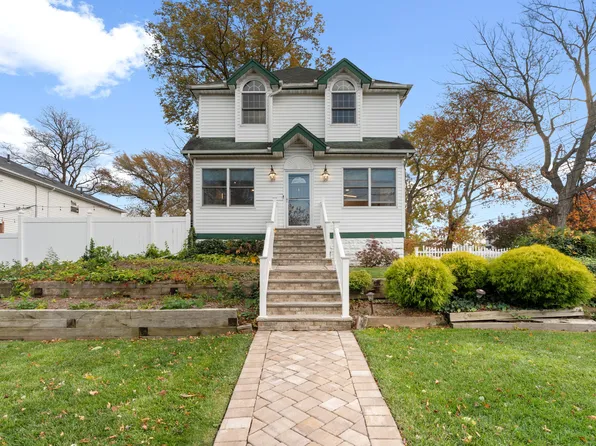 6 Mosely Avenue image 2 of 54